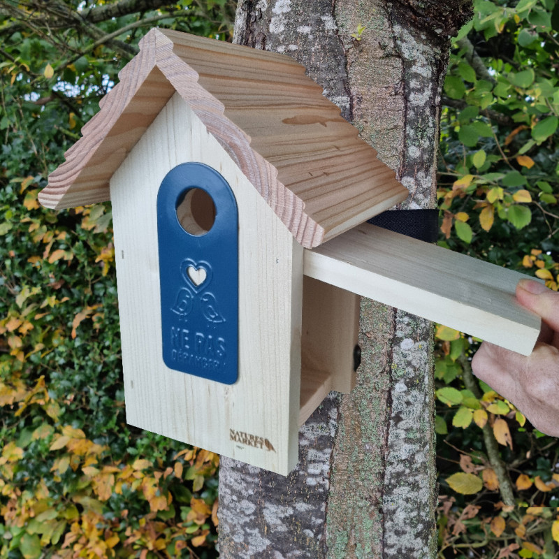 Nichoir ibis pour mésanges bleues, nonettes, huppées et mésanges noires. Fabriqué en France Natures Market Oisillon.net