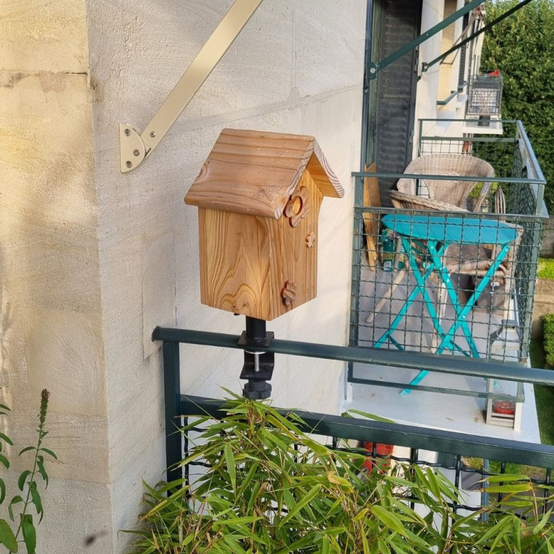 Poteau spécial Balcon à visser pour mangeoire et nichoir. Natures Market Oisillon.net
