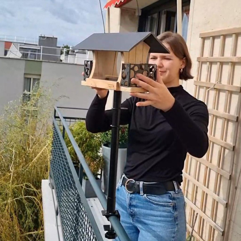 Poteau spécial Balcon à visser pour mangeoire et nichoir. Natures Market Oisillon.net
